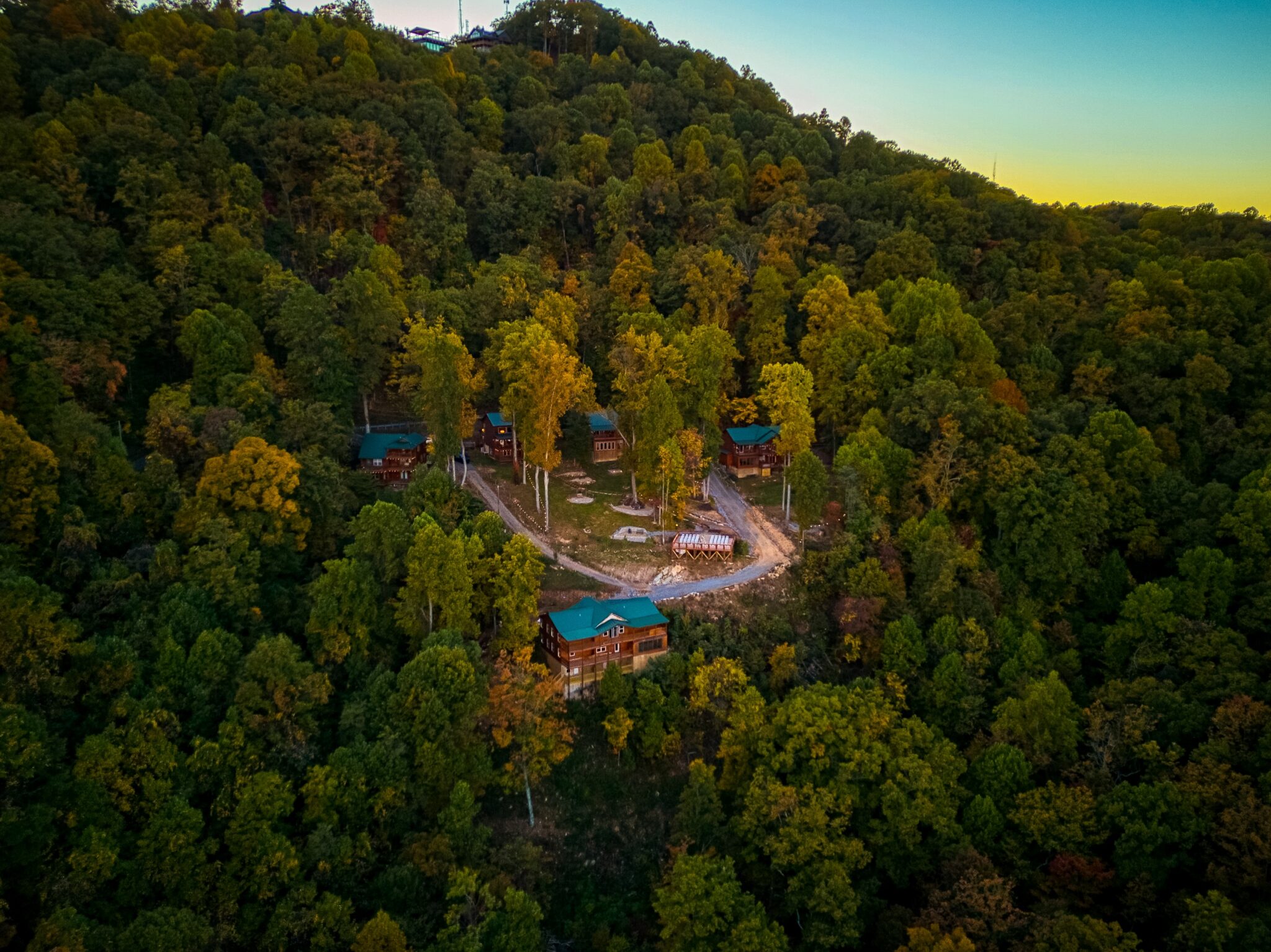 Bluff Mountain Cabin Community